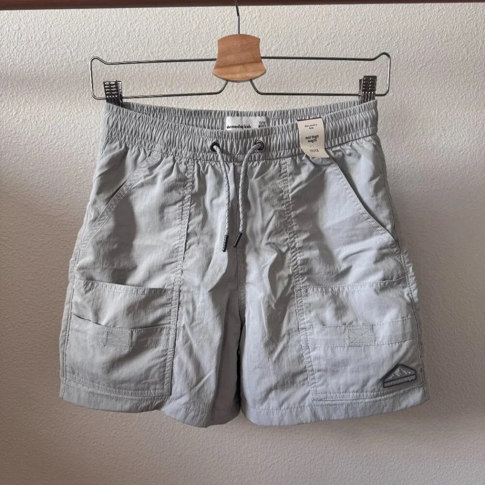 Abercrombie Kids Trail Utility Cargo Shorts Size 11–12 Gray Pull On NWT